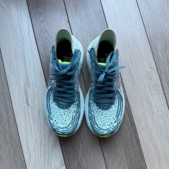 New Balance Blue and Green Athletic Shoes - Picture 4 of 8